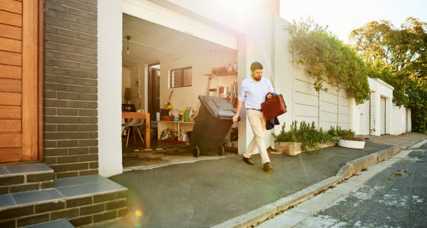 Best Garage Cleanout Services  in Temesl Valley, CA